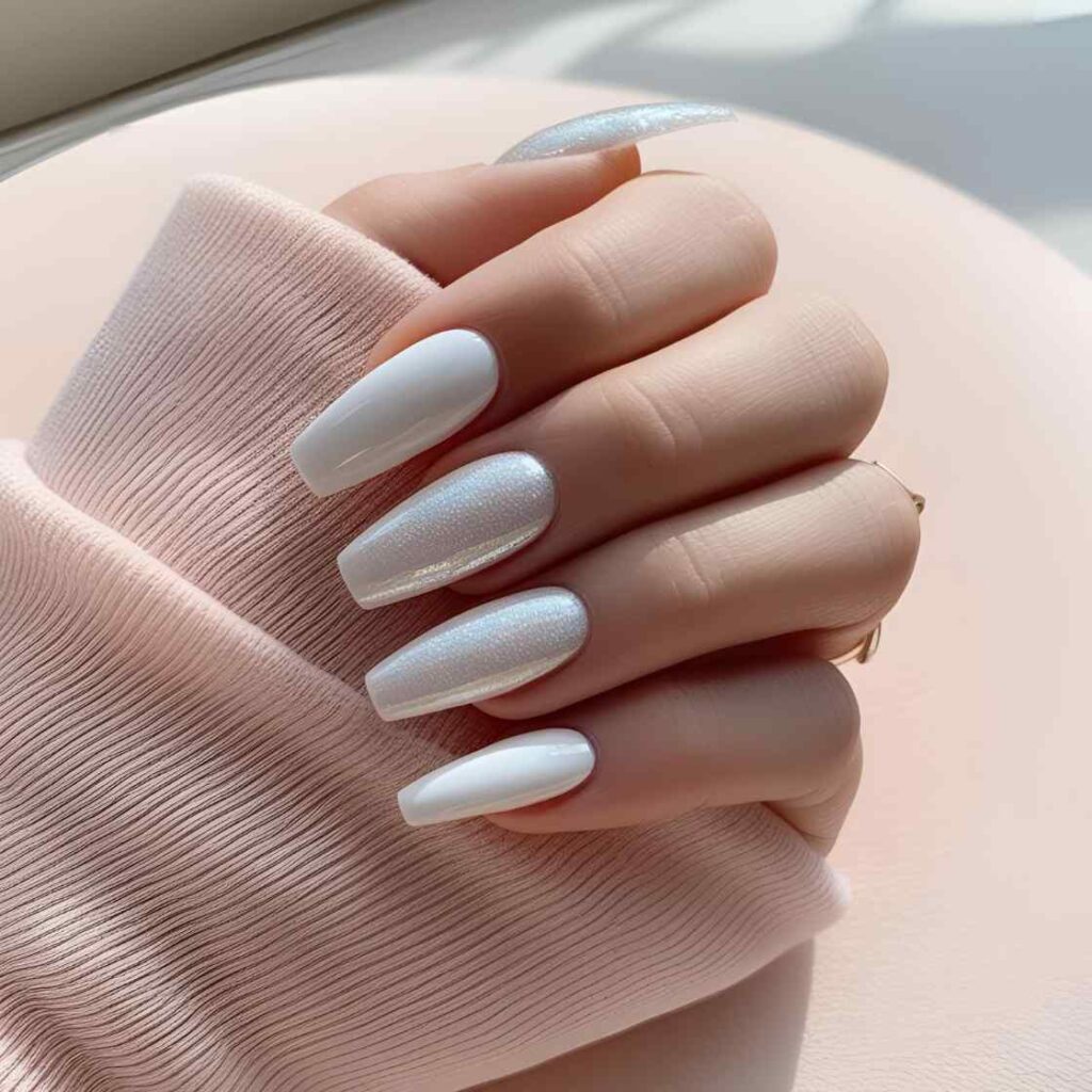 White acrylic nails: Fresh and clean