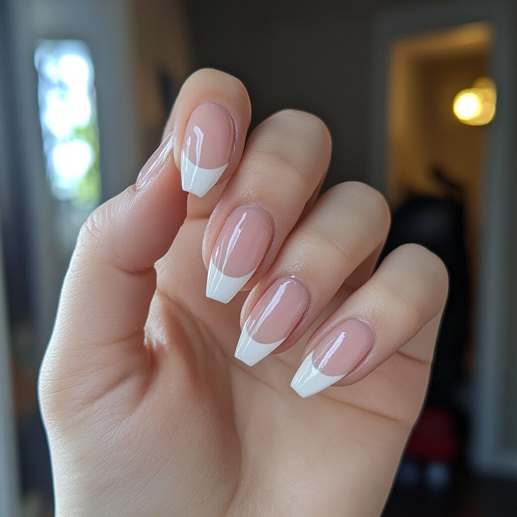 Short Coffin French Tip Nails Natural & White Tips