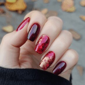 nail ideas_red_manicure_blending_bright_cherry_red_and_deep_plum